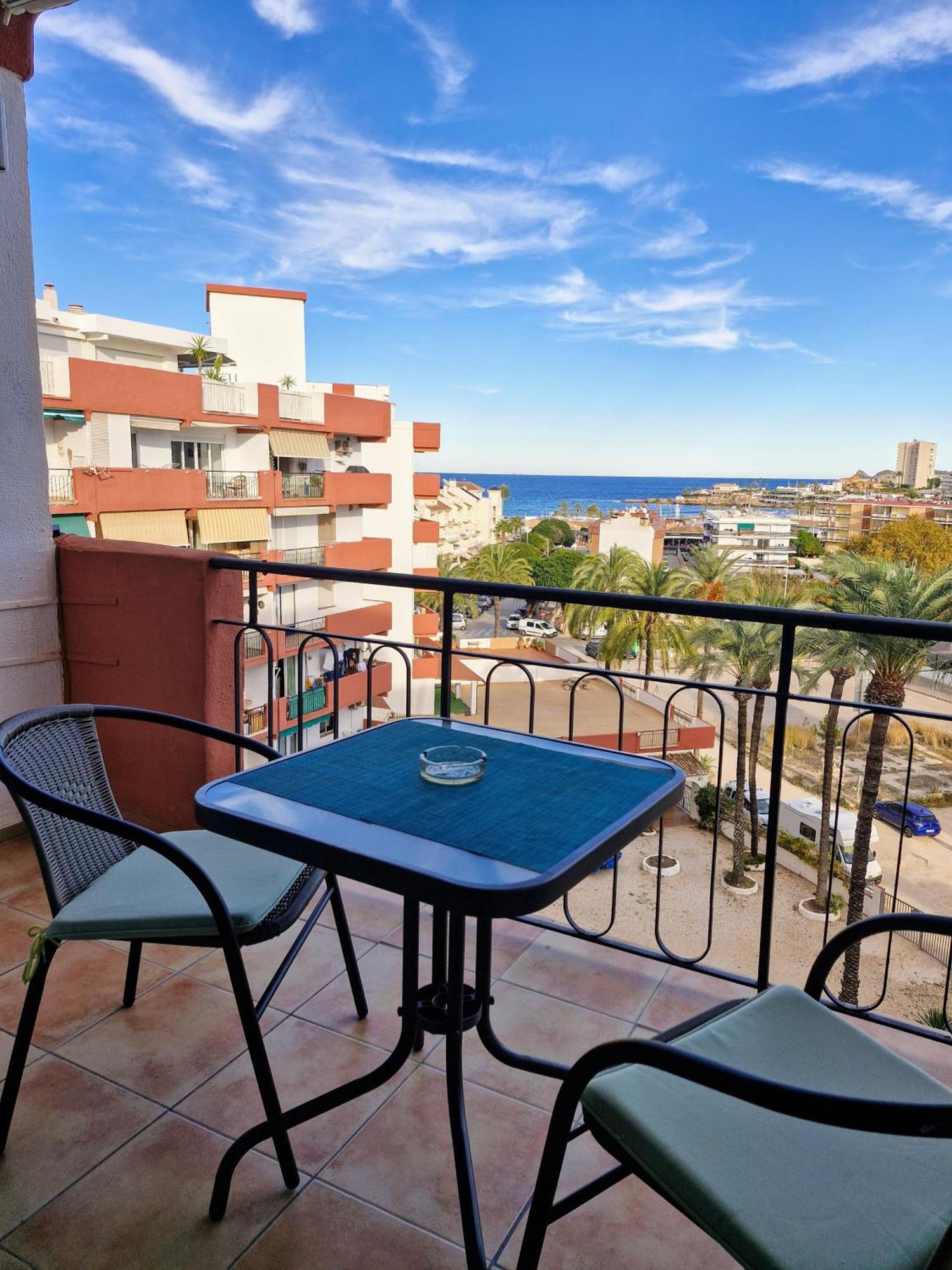 Apartamento, Vistas Al Mar, A 3 Minutos De La Playa Caminando *